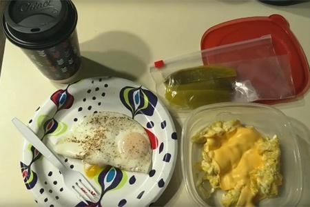 250斤的女生尝试鸡蛋减肥法，每天单吃鸡蛋，3天减轻了6斤（鸡蛋减肥法每天吃几个）