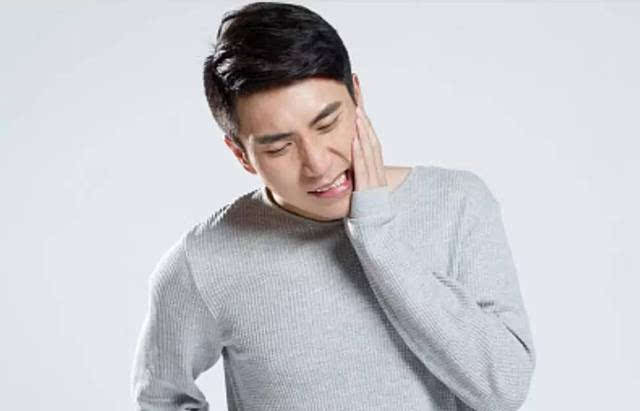 想要快速甩掉口腔溃疡，2个“偏方”屡试不爽，拿走不谢！-治口腔溃疡的小偏方中最好的一种