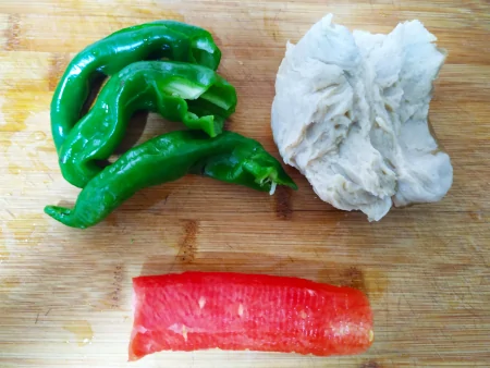 吃鸡蛋不如吃它，蛋白质比鸡蛋高，热量低味道好，男女老少都爱吃（鸡蛋蛋白质含量高的食物排名表图片）