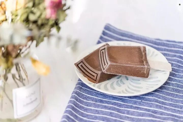 一支66元！史上最贵雪糕「钟薛高」，为什么能火出天际？（钟薛高雪糕是哪的）