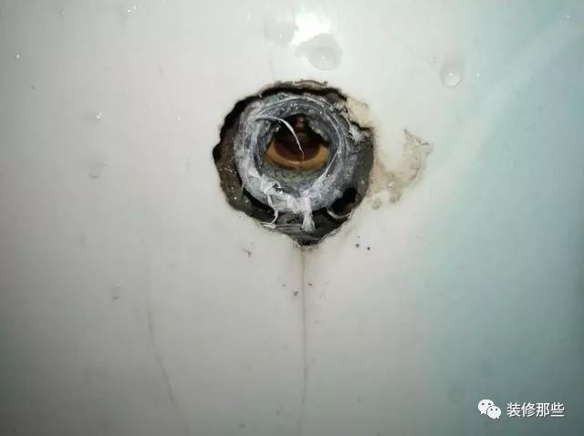 水龙头拧断了怎么办？老师傅教我一招，1分钟不到轻松取出断丝-水龙头断了怎么打开