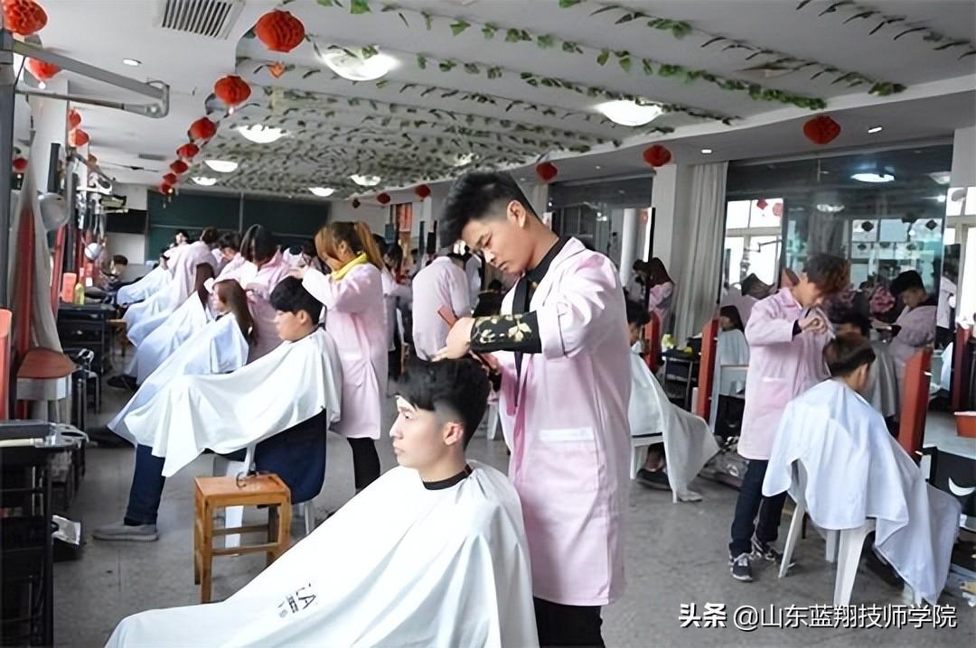 学美容美发化妆为什么要到蓝翔-为什么要学美容美发这个专业