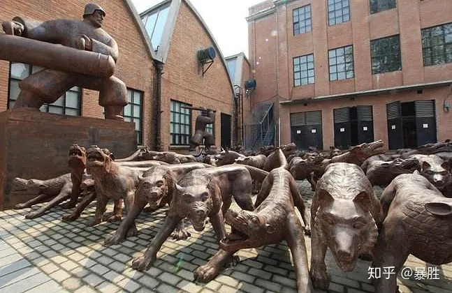 798艺术区，一块神奇的地方，是艺术的前沿还是疯子的天堂-798艺术区攻略参考路线