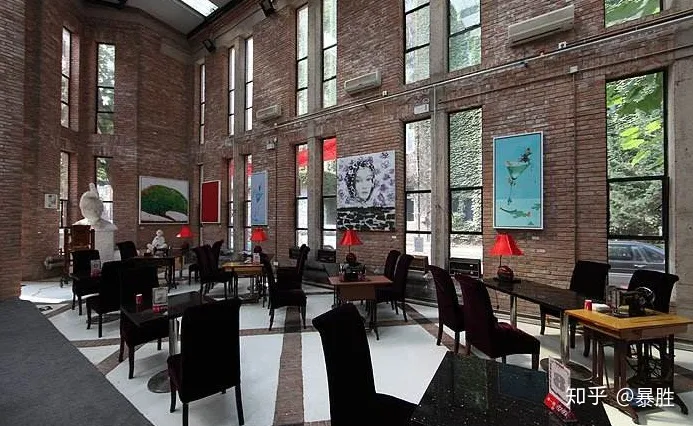 798艺术区，一块神奇的地方，是艺术的前沿还是疯子的天堂-798艺术区攻略参考路线