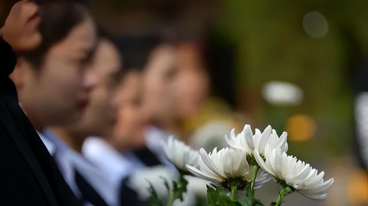 今年清明不一般，老人说：“清明碰闰月，上坟三注意”，注意啥？（今年清明当天上坟好吗）