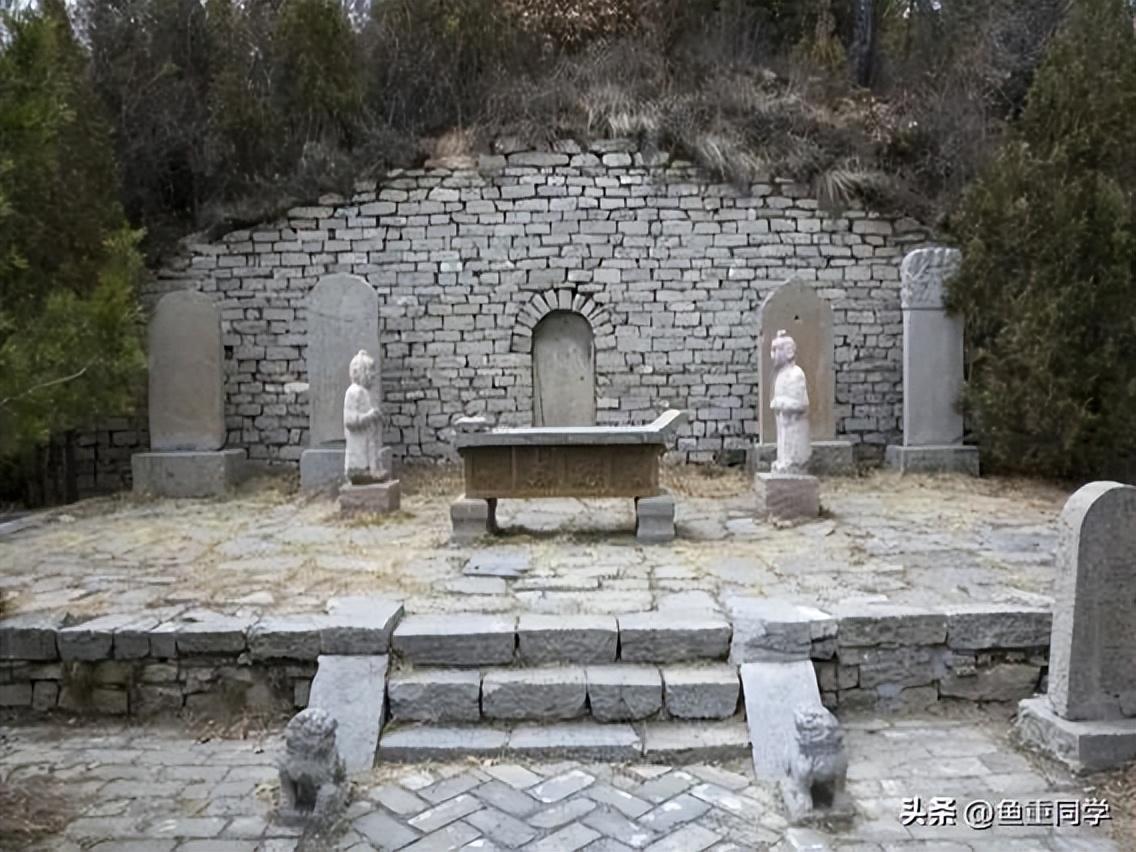 今年清明不一般“三节遇三巳，两大祭日相交”，何时扫墓祭祖为好（今年哪两个节日在同一天）