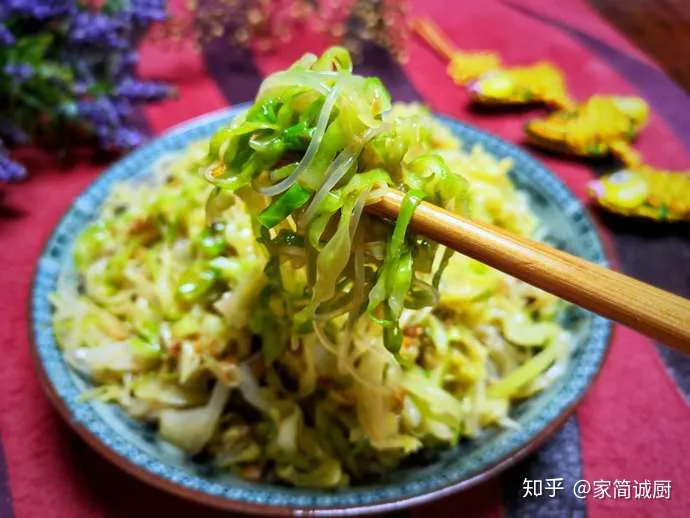 别看不起眼的包菜，这做法虽简单，但真好吃-空气炸锅包菜做法