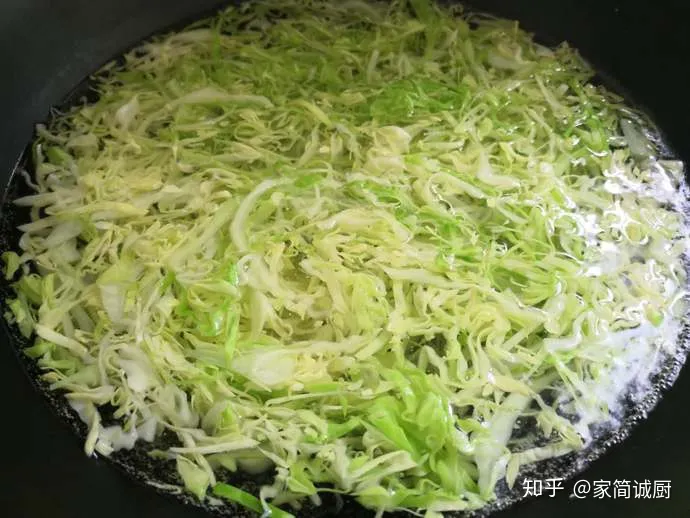 别看不起眼的包菜，这做法虽简单，但真好吃-空气炸锅包菜做法