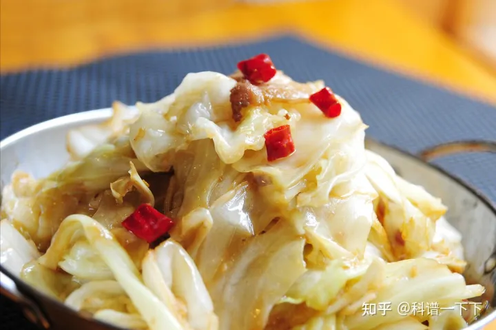 炒包菜切忌直接下锅，难怪不好吃，大厨教你几招，脆嫩入味又好吃-炒包菜的秘诀有哪些