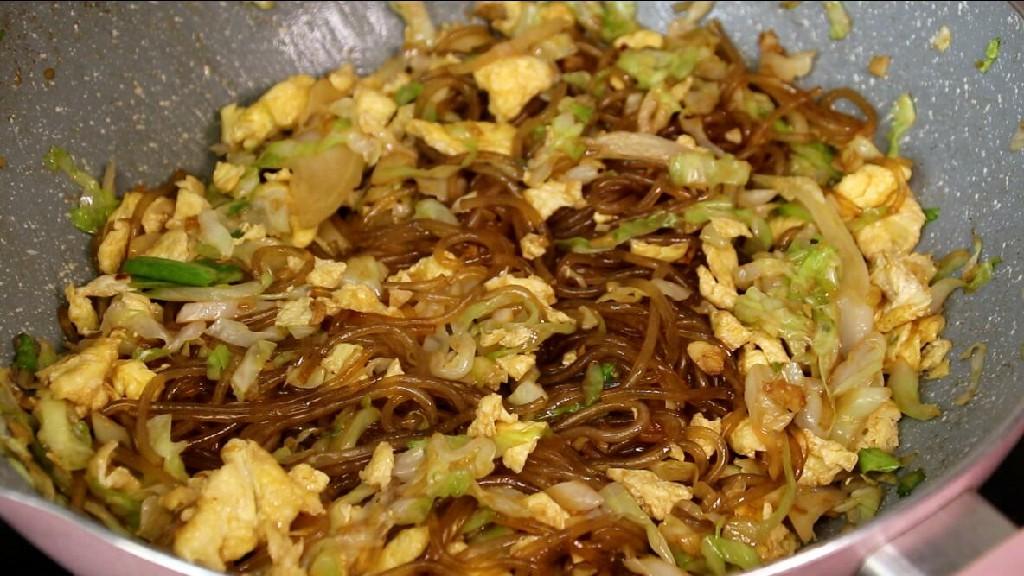 炒包菜时，很多人忽略了这一步，难怪出锅不香不脆不入味-请问炒包菜怎么炒