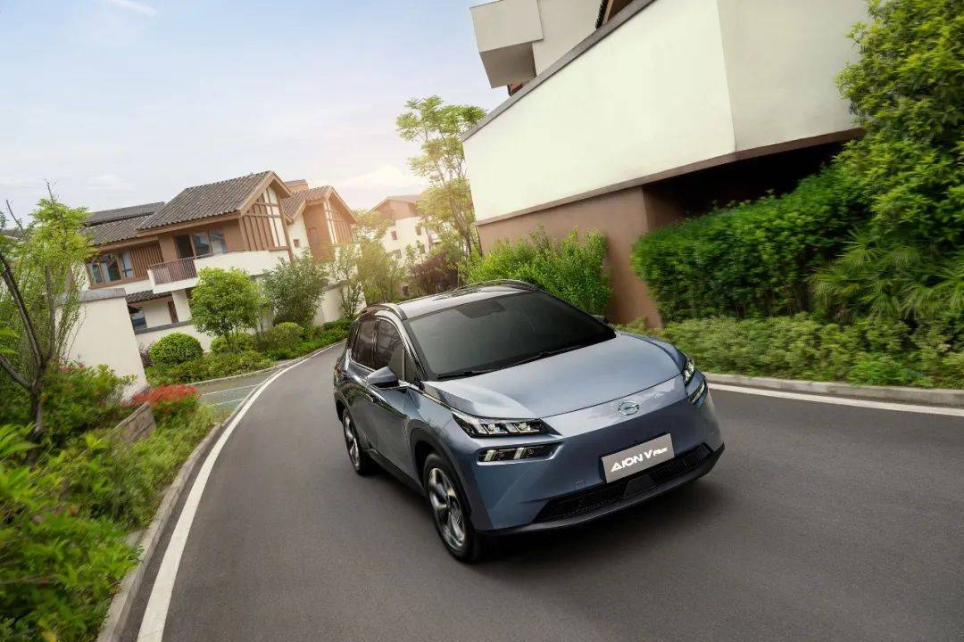 【新车】更有AI的家庭SUV，2024款AION V Plus上市15.99万起-aion v plus 7座