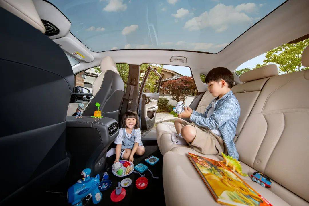 【新车】更有AI的家庭SUV，2024款AION V Plus上市15.99万起-aion v plus 7座