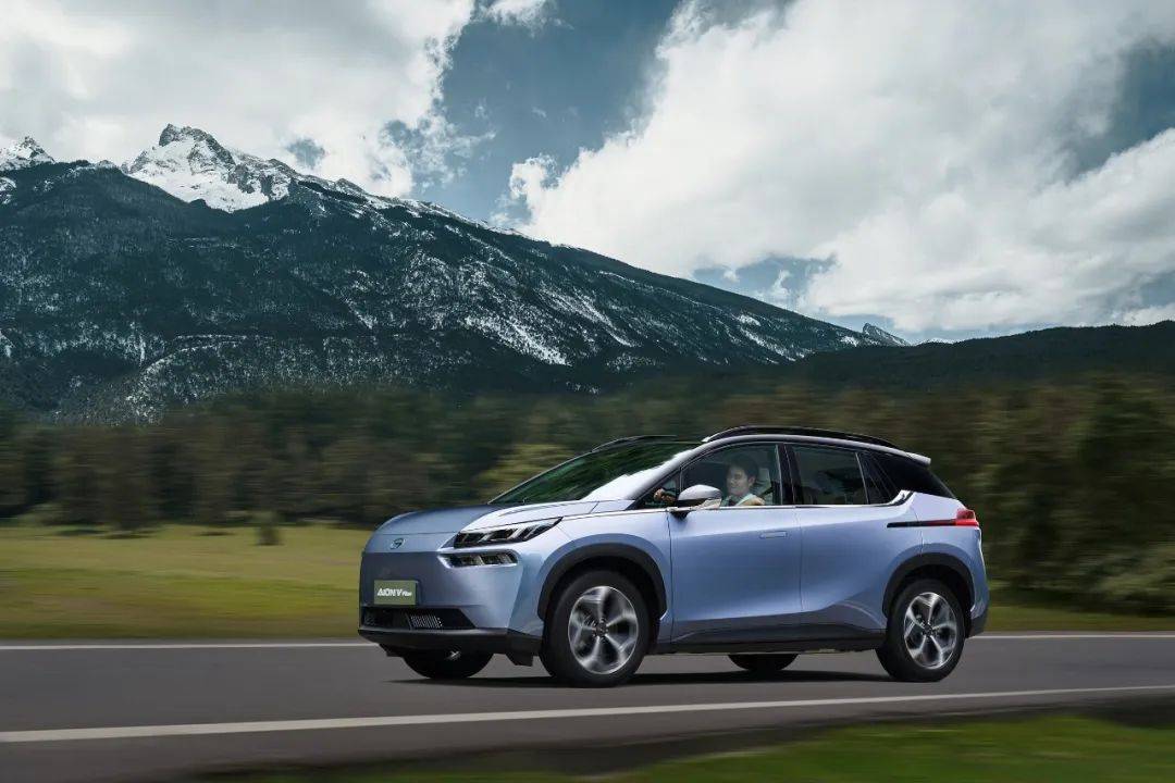 【新车】更有AI的家庭SUV，2024款AION V Plus上市15.99万起-aion v plus 7座