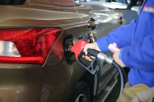 油价大暴涨！今天3月16日调整后，全国加油站92、95汽油最新售价-油价今天涨多少