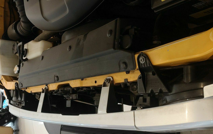 比市场低5万的丰田FJ酷路泽竟然没人要？这辆07款的车让买主兴奋-2013款fj 酷路泽中规