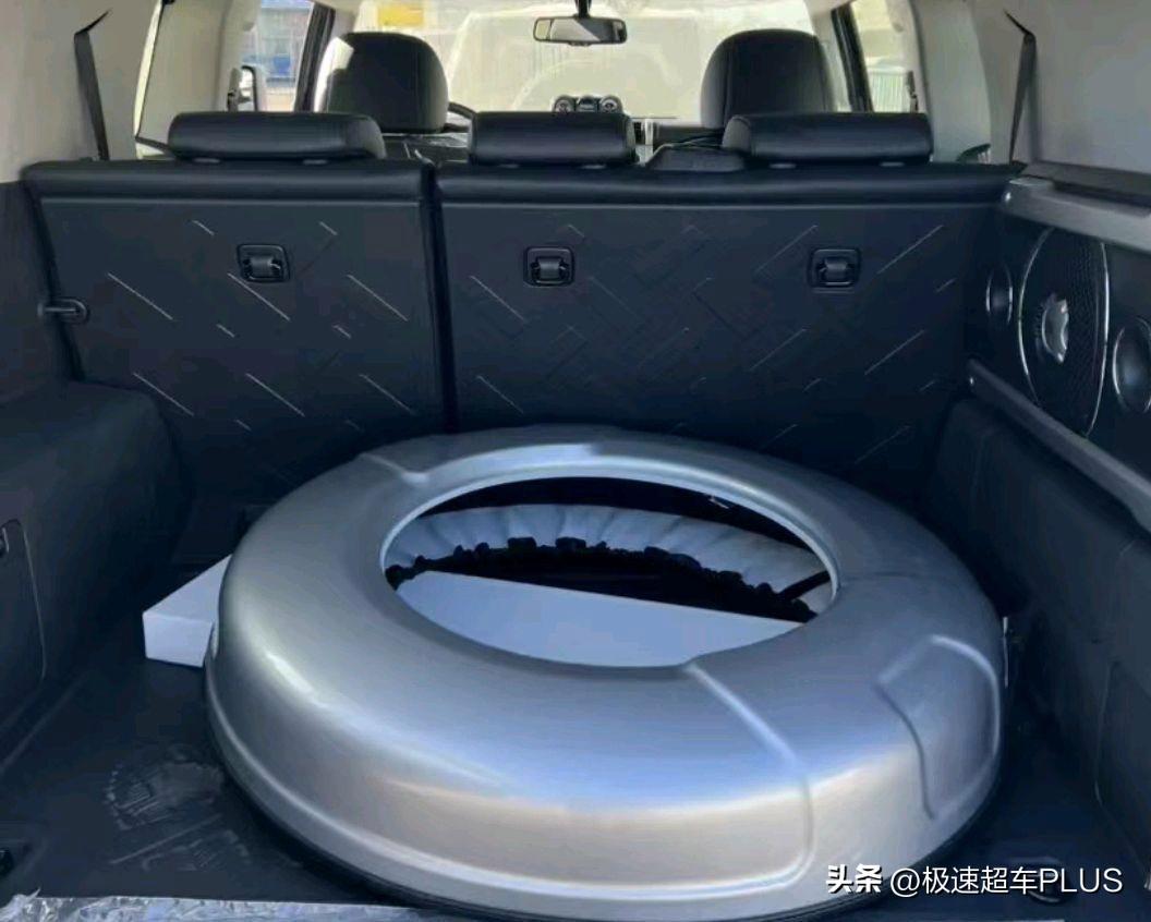 丰田FJ酷路泽：俗称越野“大玩具”，对开门+四驱+4.0L引擎-2021款丰田酷路泽fj新款