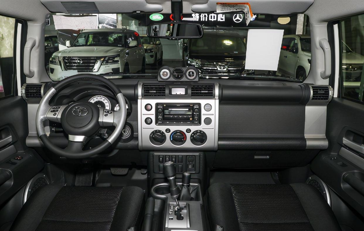 新款丰田陆巡FJ申报！复古造型+V6动力，约合人民币60万起-新款丰田陆巡2020谍照多少钱