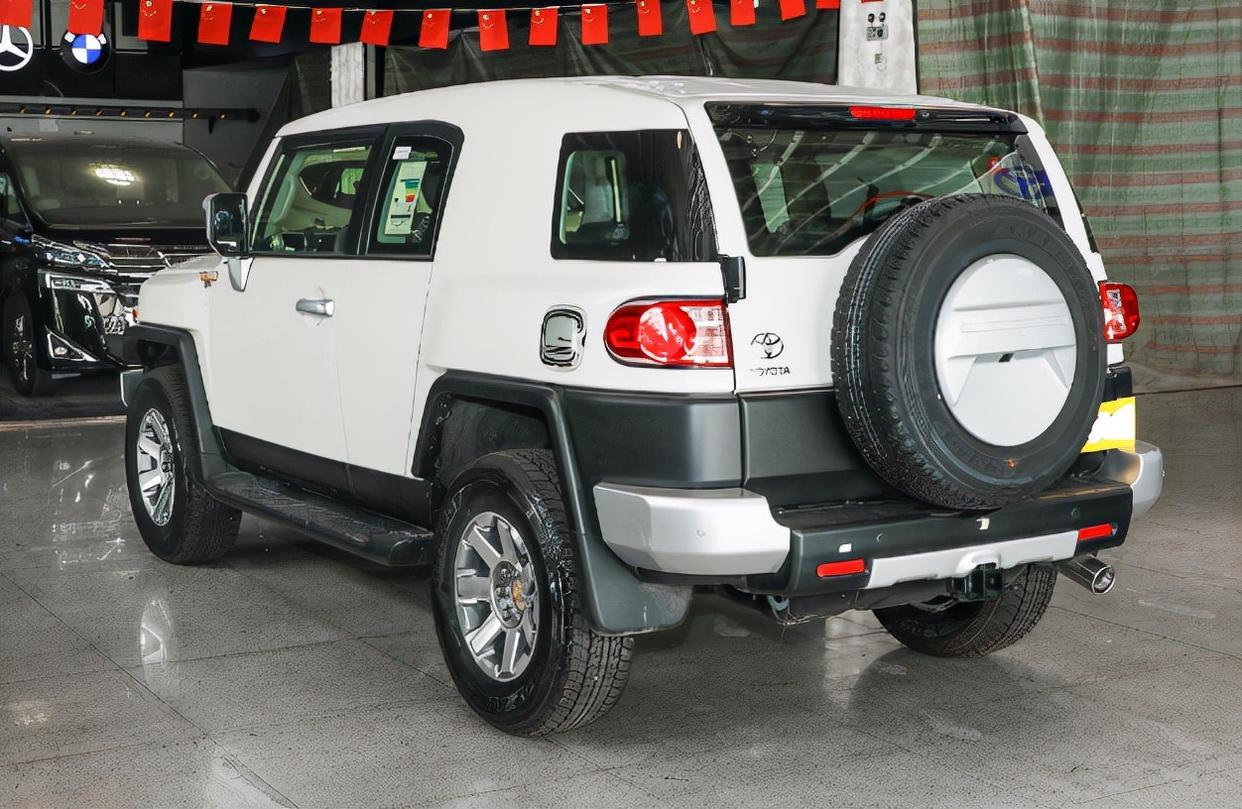 新款丰田陆巡FJ申报！复古造型+V6动力，约合人民币60万起-新款丰田陆巡2020谍照多少钱