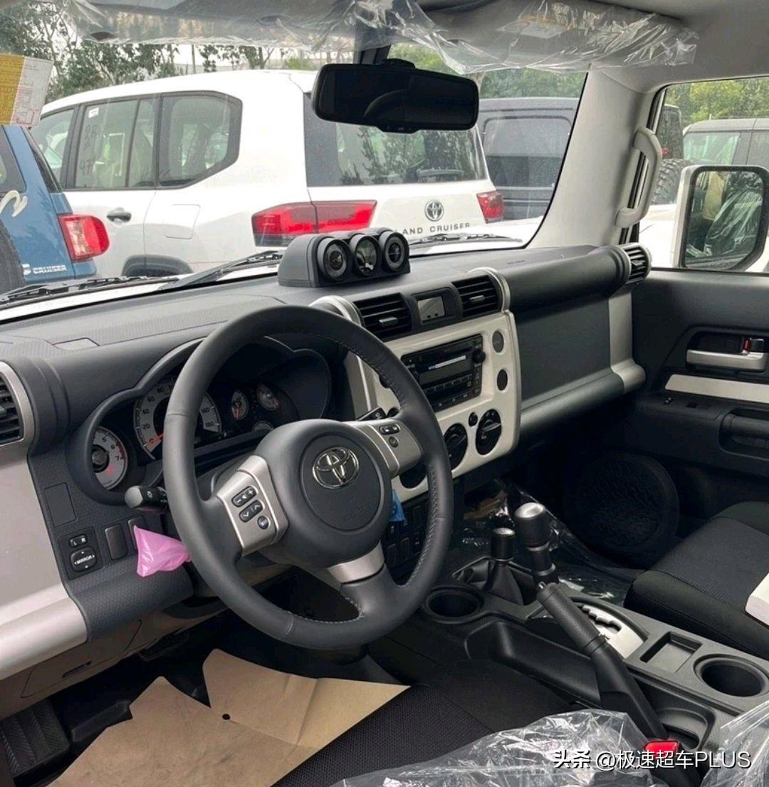 酷似越野“大玩具”，FJ酷路泽“新版本”来了，国六4.0引擎+四驱-丰田fj酷路泽换代