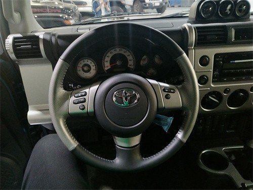 23款丰田FJ酷路泽对开门越野参数及报价-20款丰田FJ酷路泽XTREME