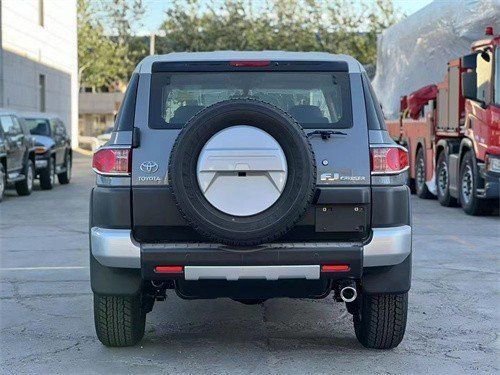 23款丰田FJ酷路泽对开门越野参数及报价-20款丰田FJ酷路泽XTREME