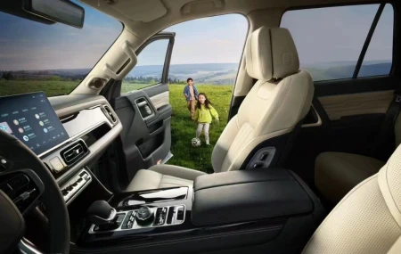 四轮独悬搭配非承载车身，BJ60诠释硬派越野也能带来舒适家玩体验-四轮独立悬挂的小型suv最新款