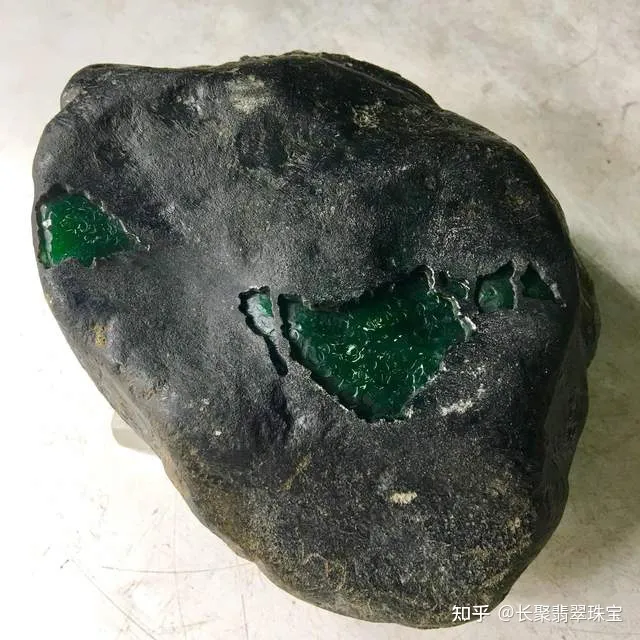 “忽粗细，忽跃跳，带形松花缠石绕”，重点留意松花有无水头即可-视死如归用来形容谁