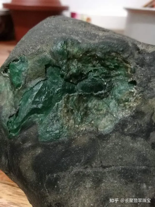 “忽粗细，忽跃跳，带形松花缠石绕”，重点留意松花有无水头即可-视死如归用来形容谁