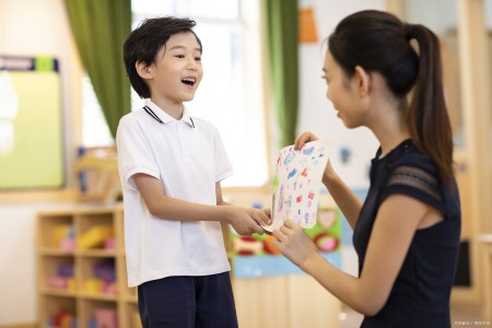 小学一升二暑假几件事必须要做好，二升三的暑假更关键，不能忽视-小学一升二需要报暑期班吗高中