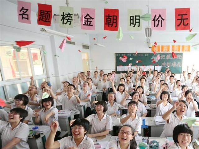 鼓励高三学生拼搏的话 为高三加油打气的句子-鼓励高三学子的语录