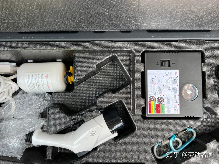 唐DM-i每天一个小技巧，用车没烦恼——轮胎故障处理补胎液的使用-唐dm换胎后胎压监测信号异常