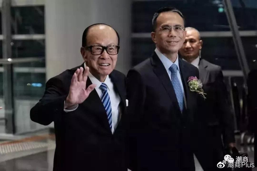 本月第三度“露面”！网友偶遇李嘉诚：92岁“超人”电动车代步（诚信超人李嘉诚的故事）