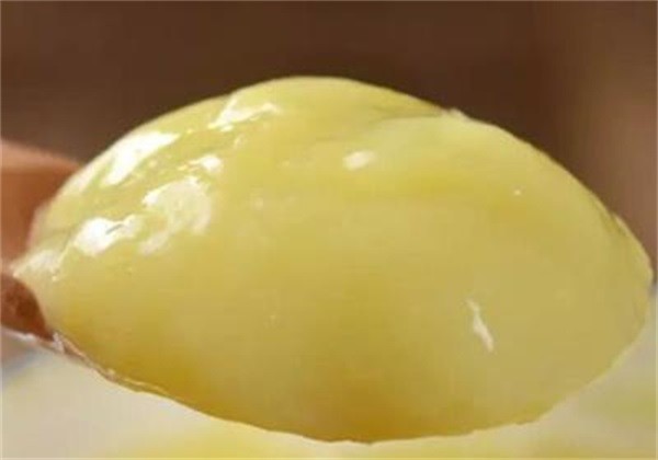 五味子蜂王浆的功效与作用（五味子蜂王浆的功效与作用及食用方法）