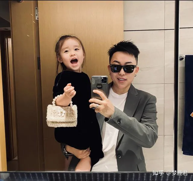 4年后，携50万跳过结婚直接生娃的叶海洋，如今再次出国拼二胎（叶海洋二胎现状）