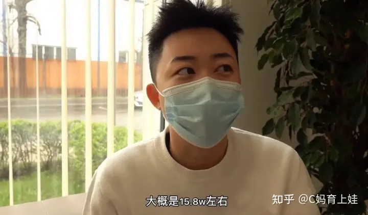 30岁未婚女模特买精生下混血三胞胎，做第二个叶海洋，两人底气相同（叶海洋5国混血）