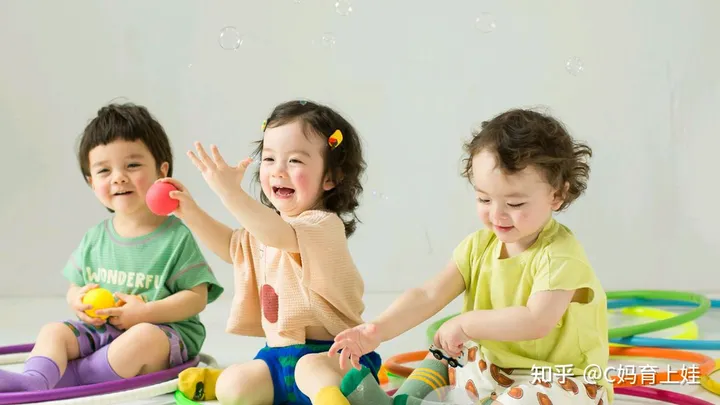 30岁未婚女模特买精生下混血三胞胎，做第二个叶海洋，两人底气相同（叶海洋5国混血）