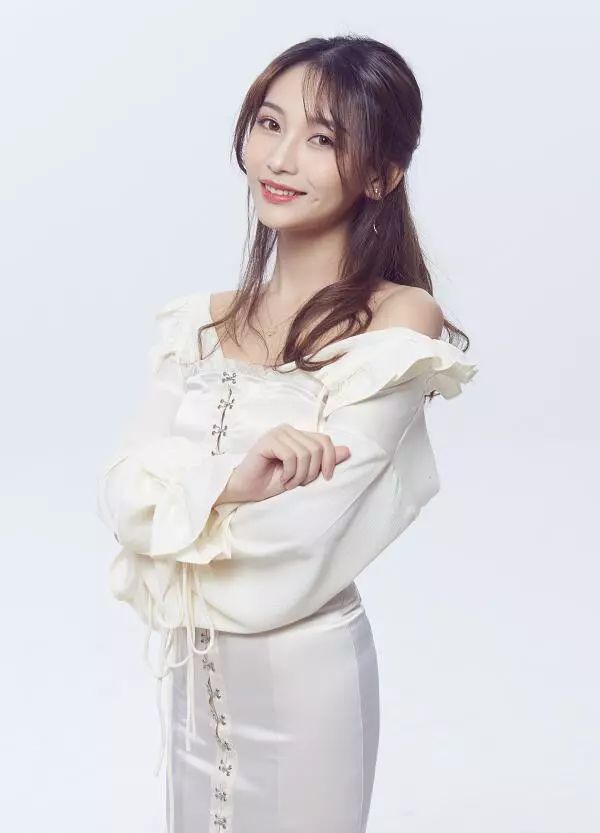 斗鱼叶知秋Vanessa个人资料简介 叶知秋生活照写真相关事件（叶知秋斗鱼主播真实姓名）