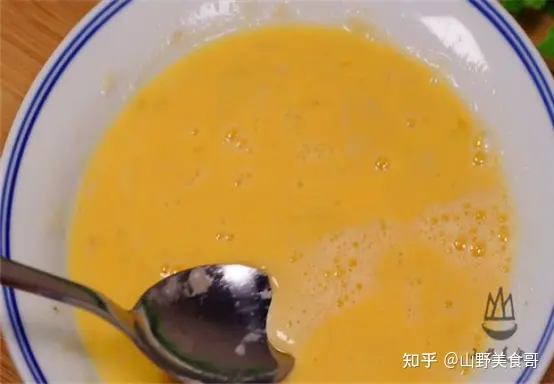 香蕉和鸡蛋这样搭配，让你3天瘦7斤，肚子的赘肉不见了，值得收藏（香蕉配鸡蛋）