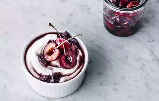 酸奶减肥一天瘦一公斤 酸奶减肥法三天瘦六斤（减肥一天一袋酸奶会胖吗）