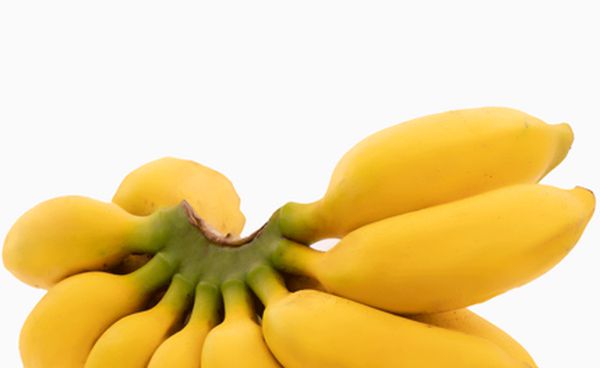 女生减肥每天只吃香蕉，还每天坚持健身30分钟，3天后看身材转变（减肥可以每天吃香蕉吗会胖吗）