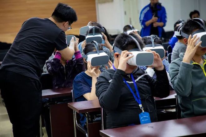 VR虚拟现实，让虚拟无限接近真实！（vr虚拟现实制作教程）