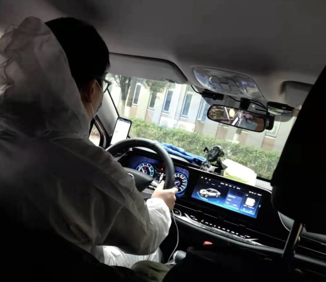每天开车免费接送医护居民的网约车司机：我很想念堵车的武汉（万能进制转换计算器app）