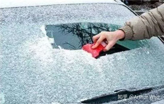 关于汽车冷车启动时，是否需要原地热车等怠速稳定再走？-冷车启动要怠速多久