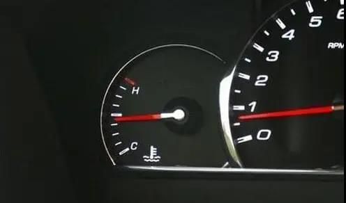 冬季热车其实是适得其反？快改掉这条毁车陋习-冬季热车需要多久合适