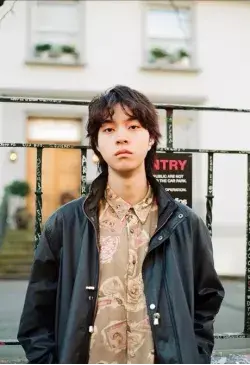 这个差点成为音乐老师的00后，被称为新世代中最浪漫的rapper（00后最强的音乐人排名）