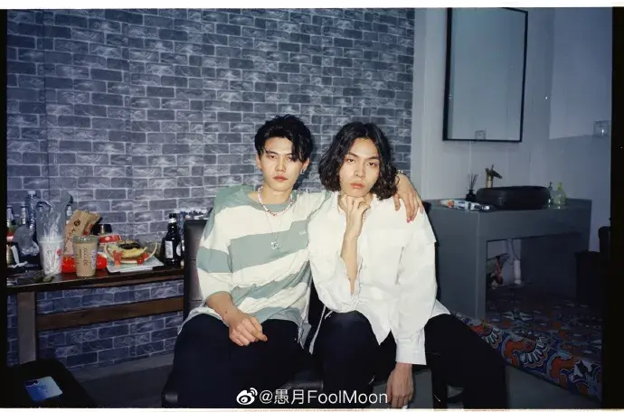 这个差点成为音乐老师的00后，被称为新世代中最浪漫的rapper（00后最强的音乐人排名）