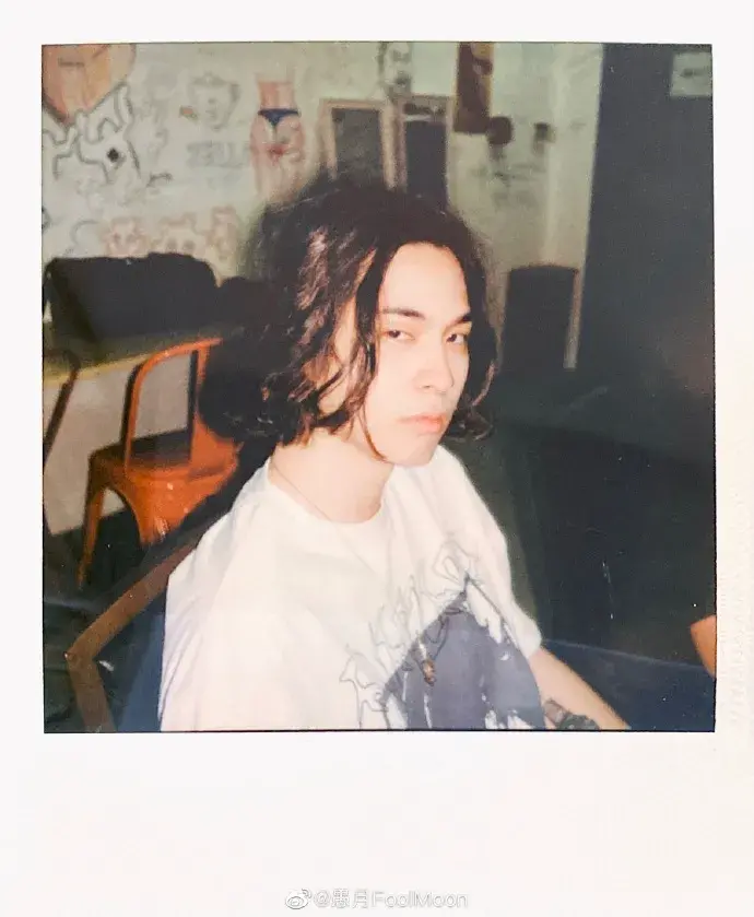 这个差点成为音乐老师的00后，被称为新世代中最浪漫的rapper（00后最强的音乐人排名）