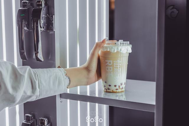 仙踪林RBT回来了，自然是好喝的（仙踪林rapper呦呦欢迎你苹果）