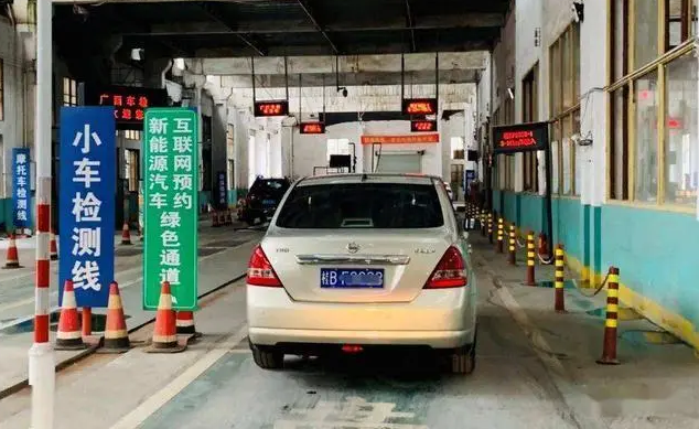2023私家车免检新规，所有车都能“6年免检”？交警：这3类车不行-私家车免检范围扩大