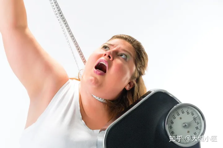 20岁女孩在减肥营中猝死，体重多少才算胖？外貌焦虑请适可而止-20岁女生减肥猝死